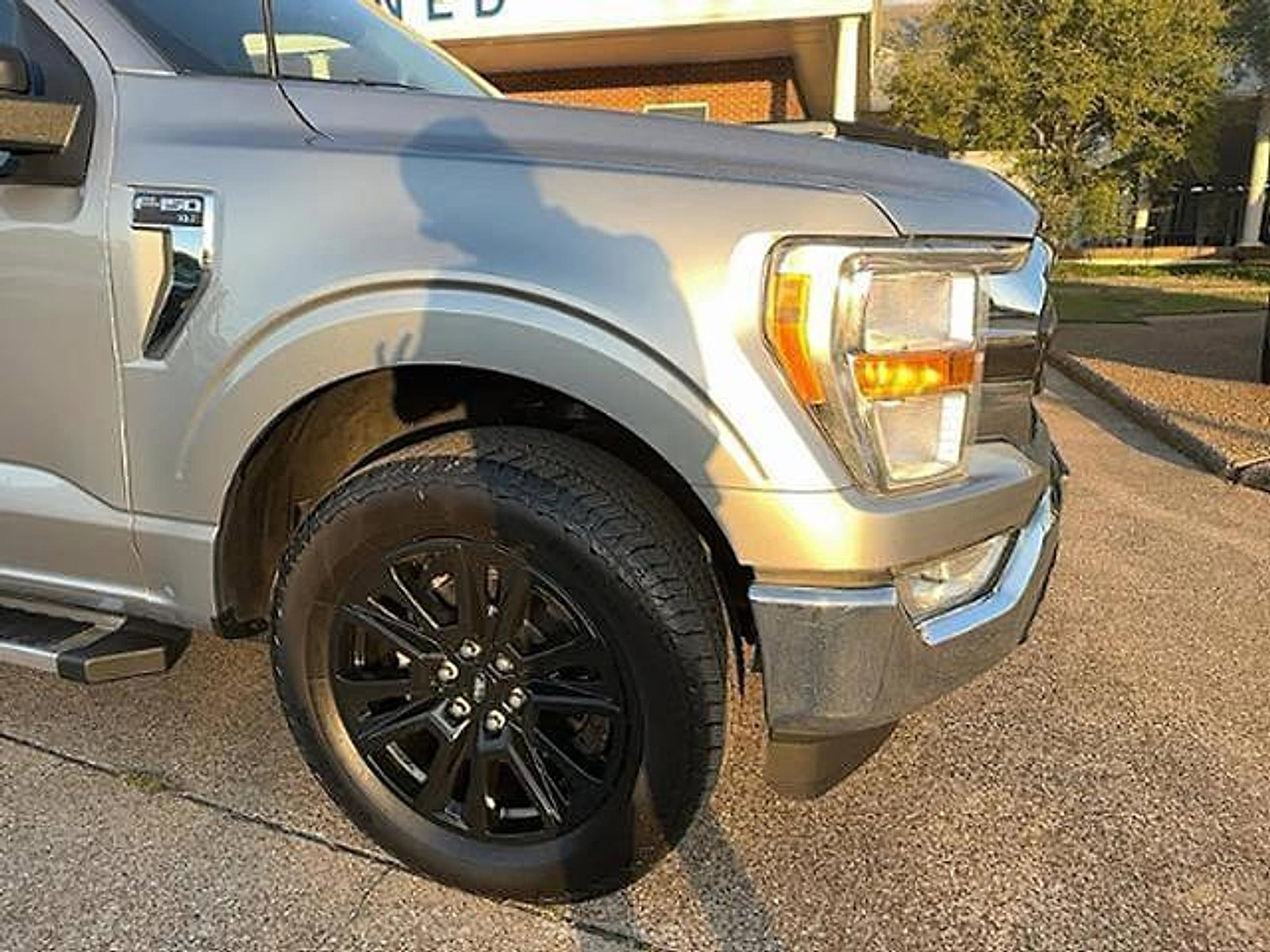 Used 2022 Ford F150 XLT w/ Equipment Group 301A Mid AWD/4WD image 5