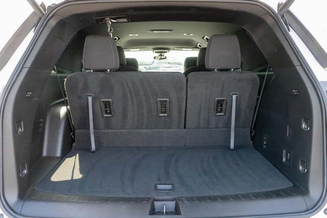 Used 2023 Chevrolet Traverse LT AWD/4WD image 10