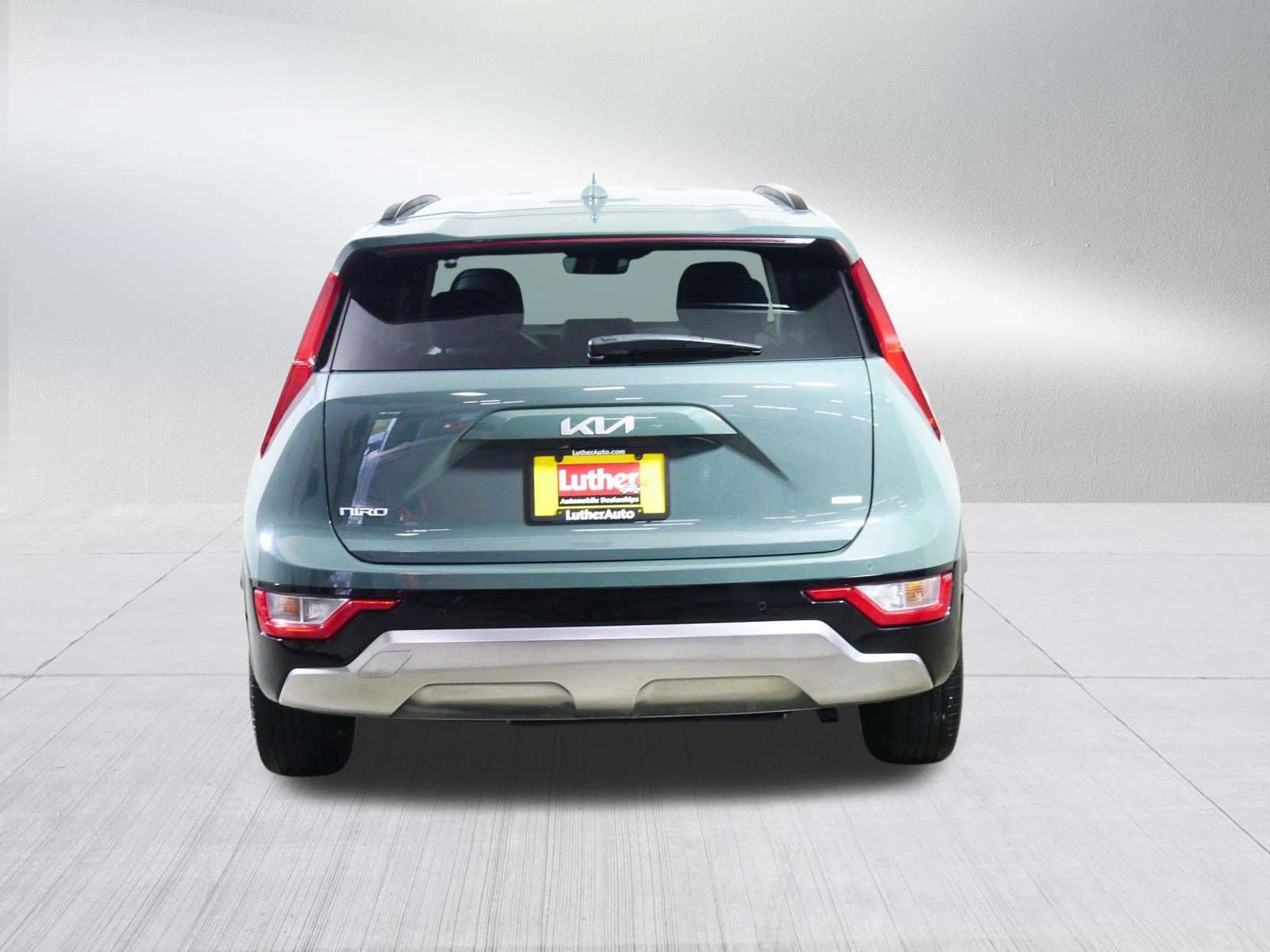 Used 2024 Kia Niro FWD image 6