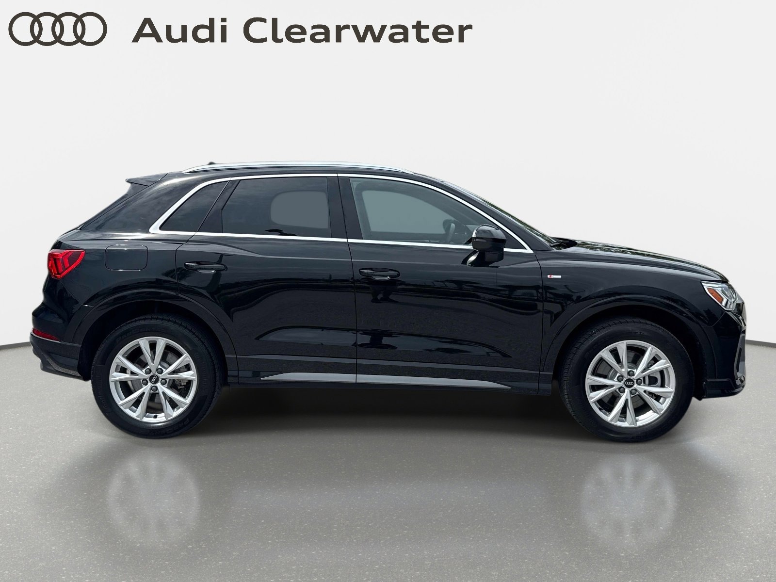 Used 2025 Audi Q3 2.0T Premium w/ Convenience Package AWD/4WD image 5