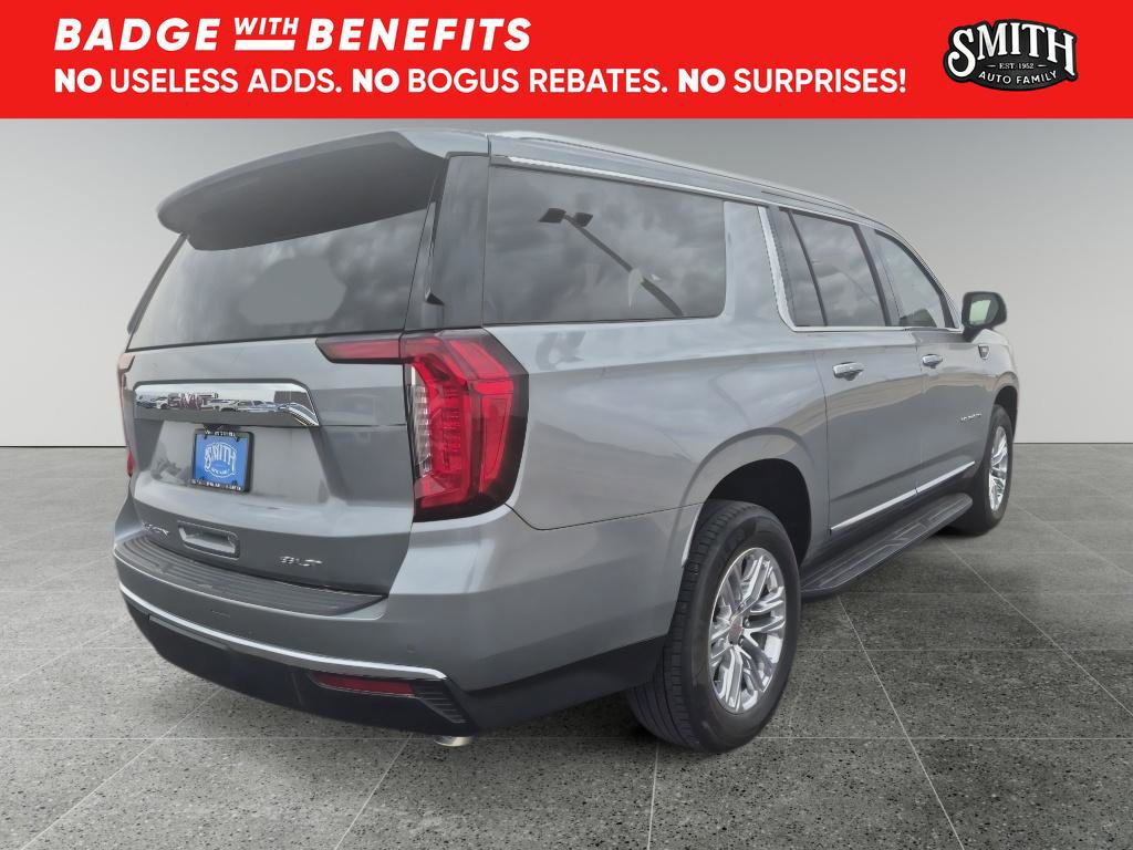 Used 2023 GMC Yukon XL SLT w/ SLT Premium Package image 4