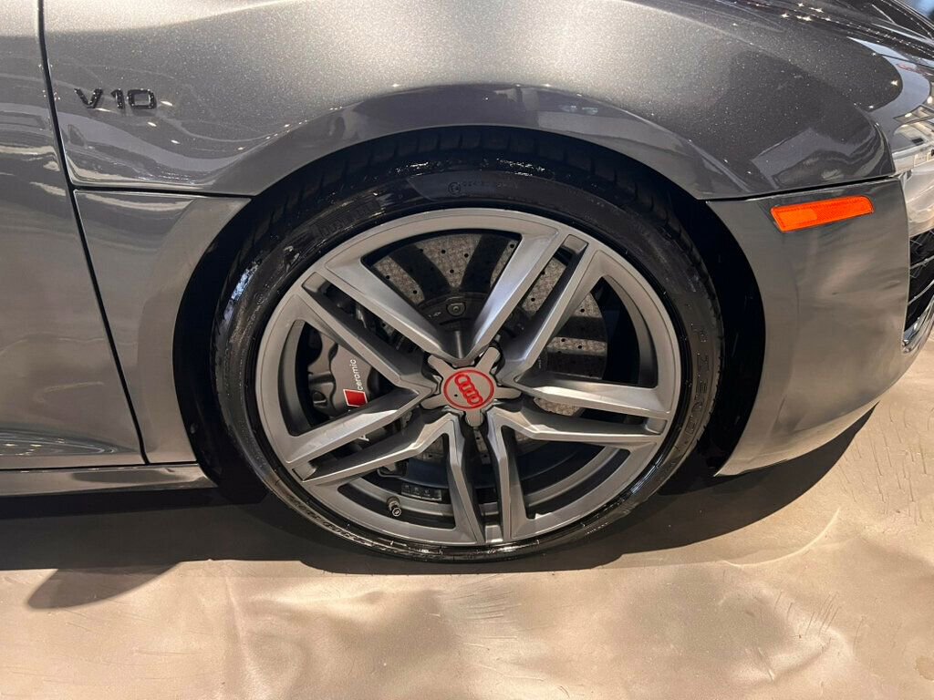 Used 2015 Audi R8 V10 image 17