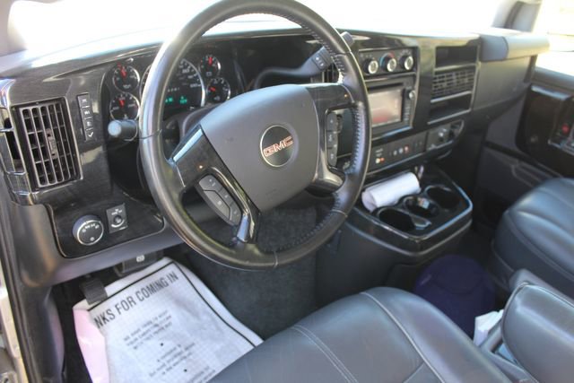 Used 2019 GMC Savana 2500 w/ Enhanced Convenience Package image 17