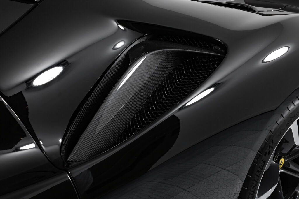 Used 2022 Ferrari SF90 Stradale image 14