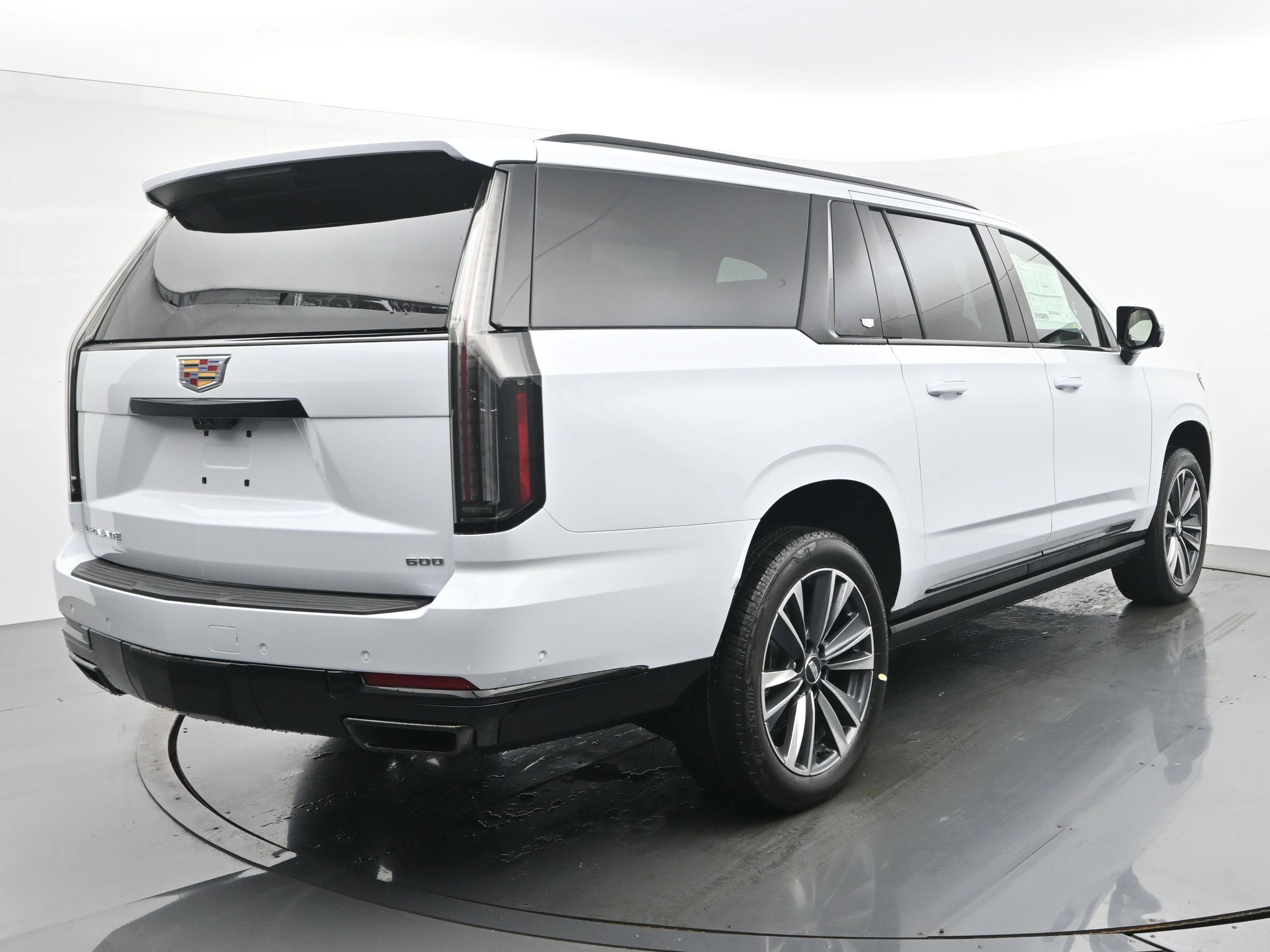 New 2026 Cadillac Escalade ESV Sport w/ Touring Package AWD/4WD image 5