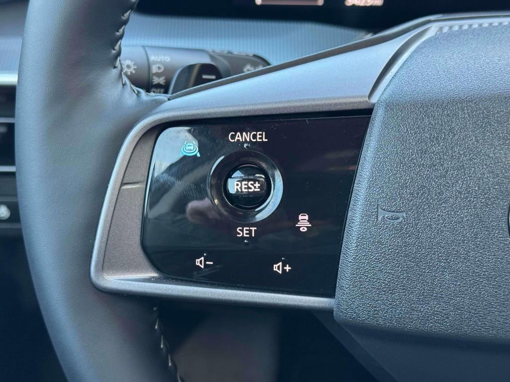 Certified 2025 Nissan Murano SL AWD/4WD image 23