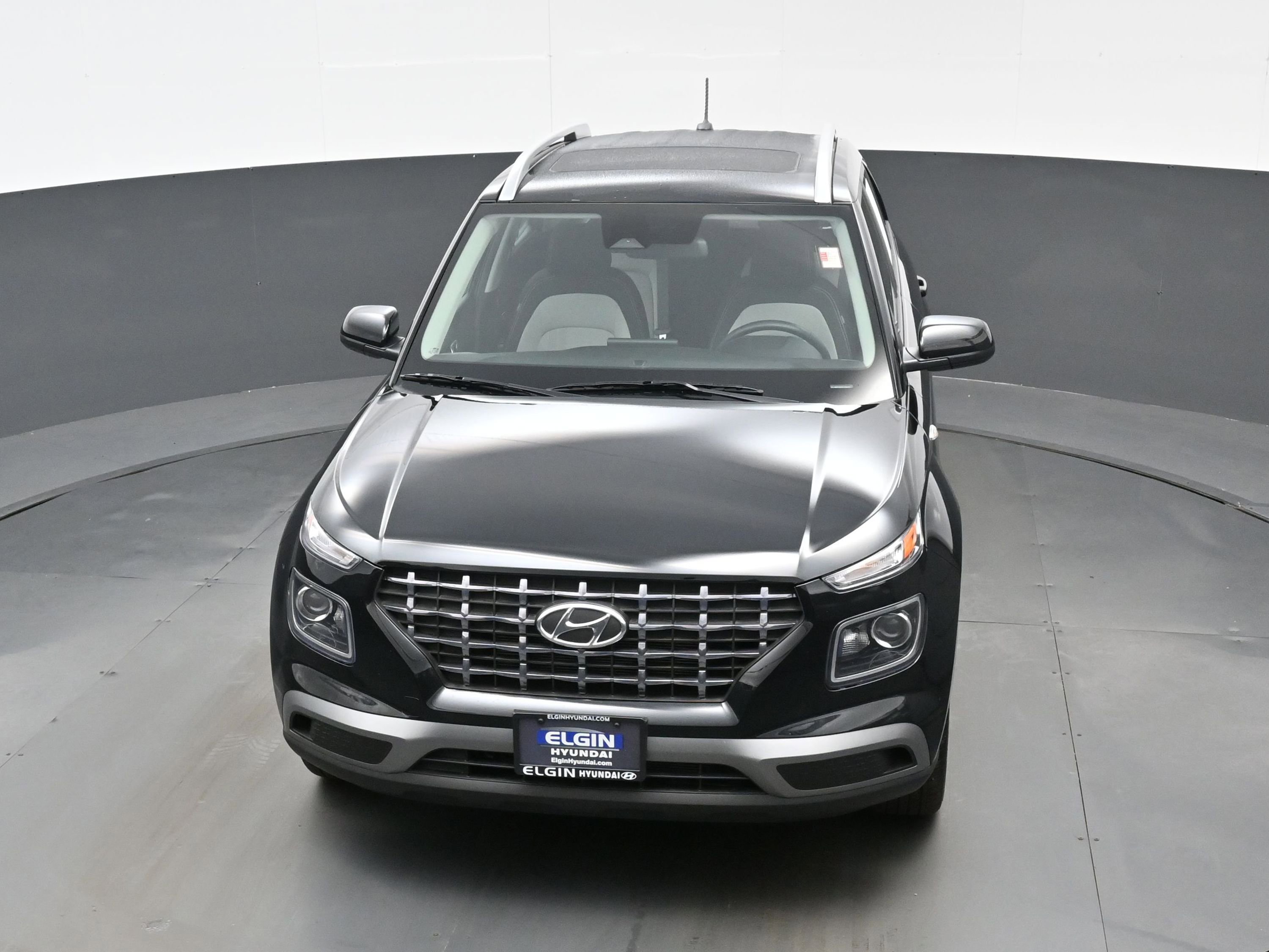 Certified 2025 Hyundai Venue SEL image 40