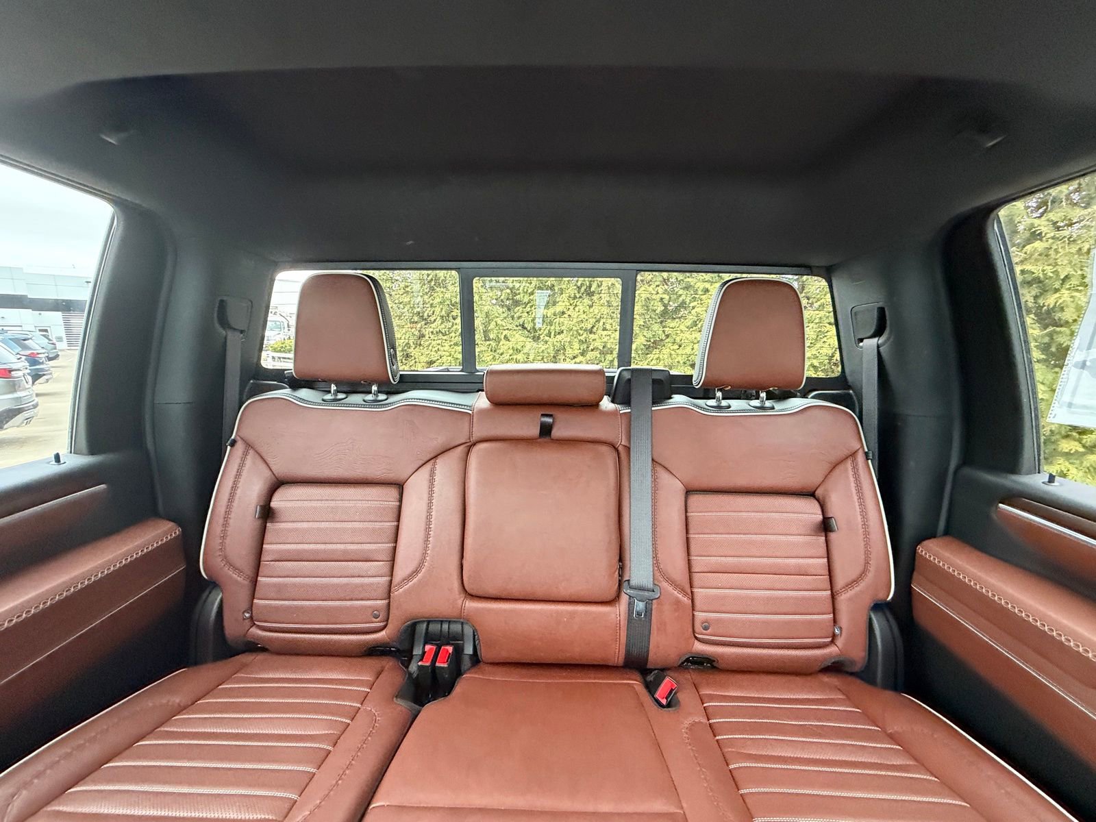 Used 2025 GMC Sierra 2500 Denali Ultimate image 3