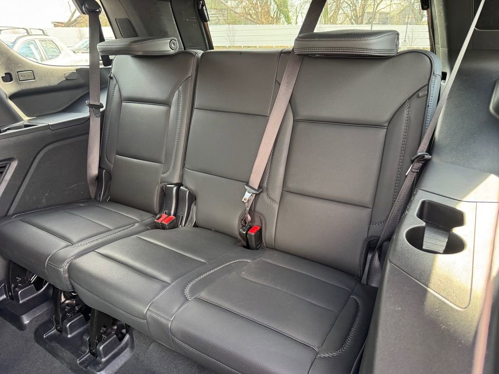 Used 2025 GMC Yukon Denali AWD/4WD image 11