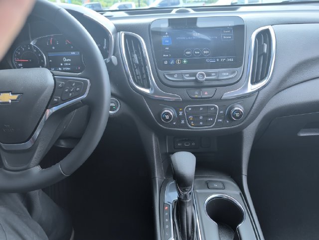 Used 2024 Chevrolet Equinox LT FWD image 18
