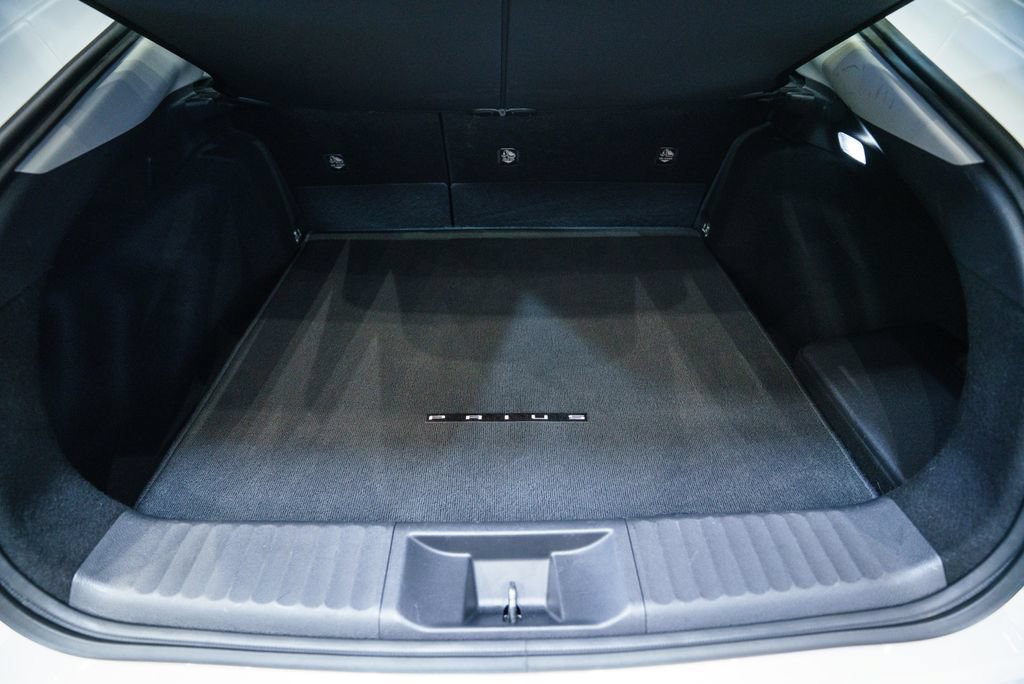 Used 2025 Toyota Prius XLE FWD image 37