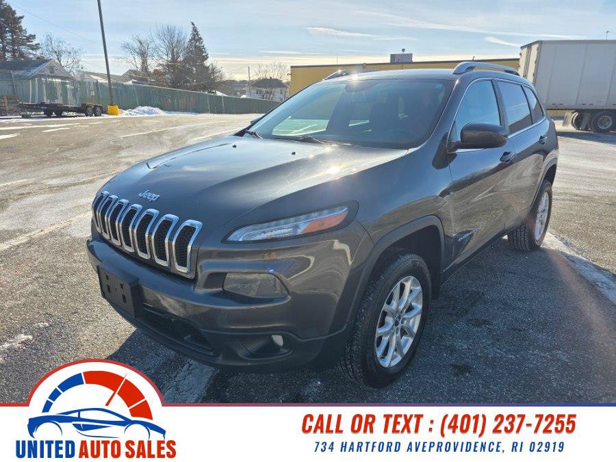 Used 2014 Jeep Cherokee Latitude w/ Cold Weather Group