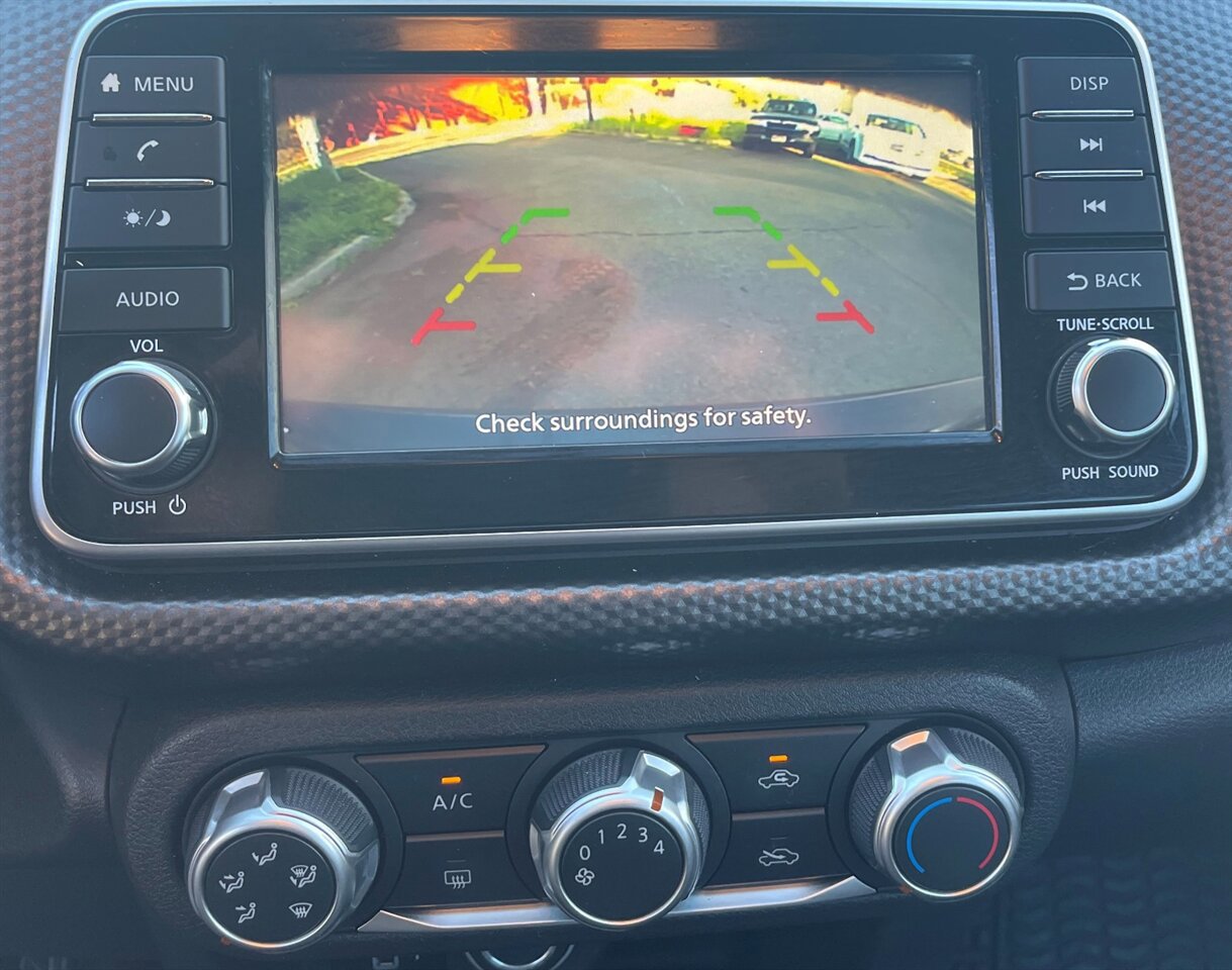 Used 2018 Nissan Kicks S FWD image 12