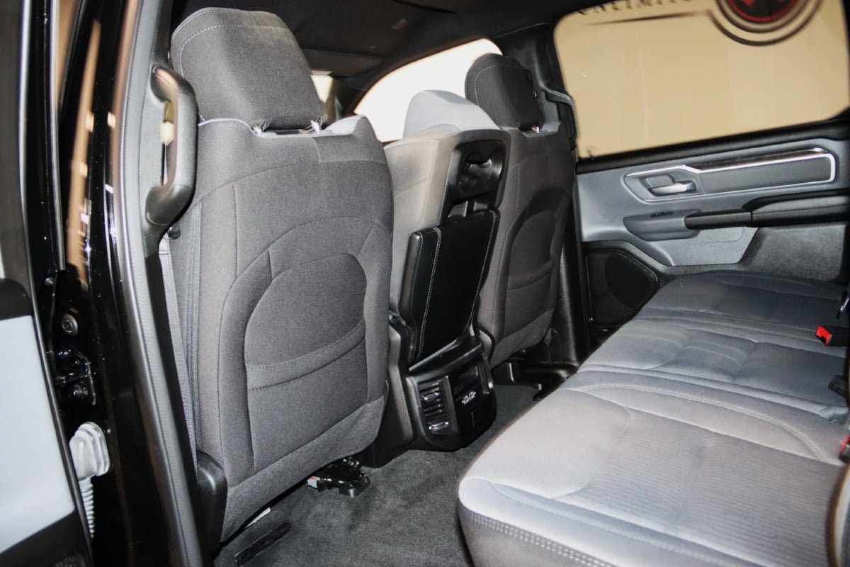 Used 2023 RAM 1500 Big Horn AWD/4WD image 37