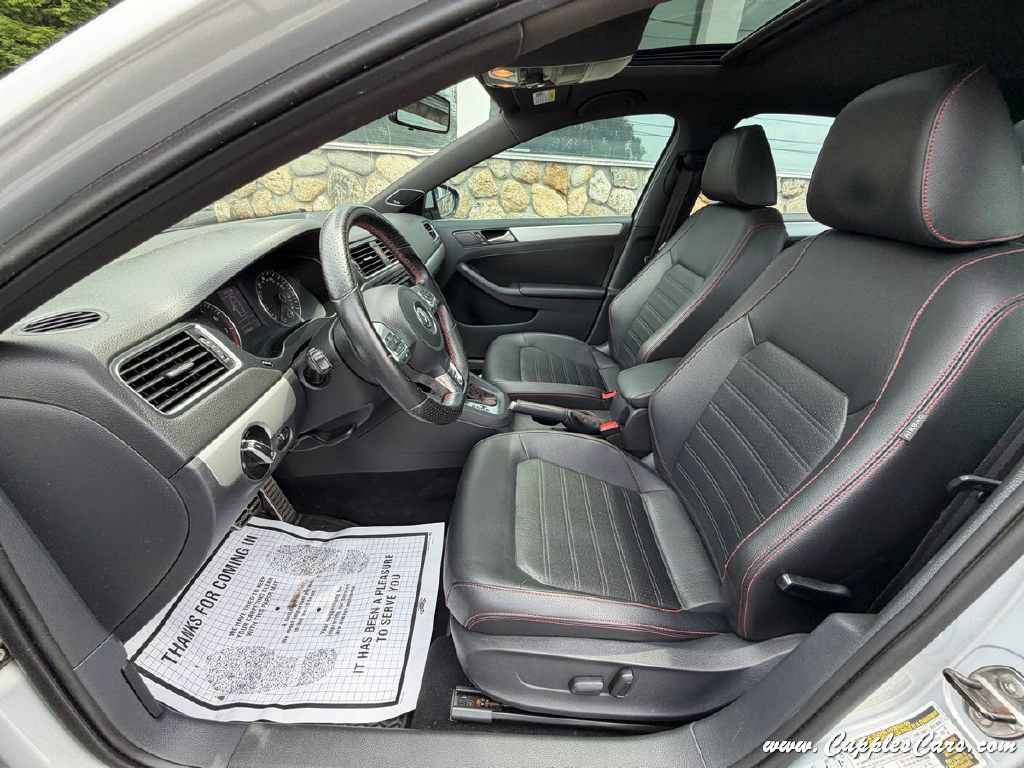 Used 2013 Volkswagen Jetta GLI Autobahn FWD image 24