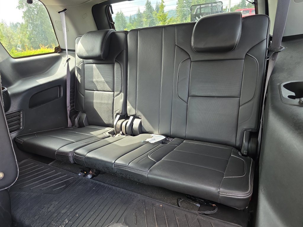 Used 2016 GMC Yukon Denali w/ Open Road Package AWD/4WD image 32