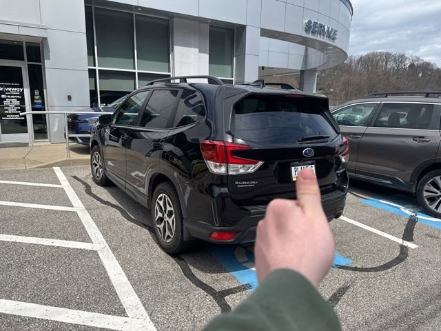 Used 2021 Subaru Forester Premium image 5