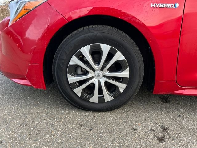 Used 2021 Toyota Corolla LE w/ Carpet Mat Package (TMS) image 28