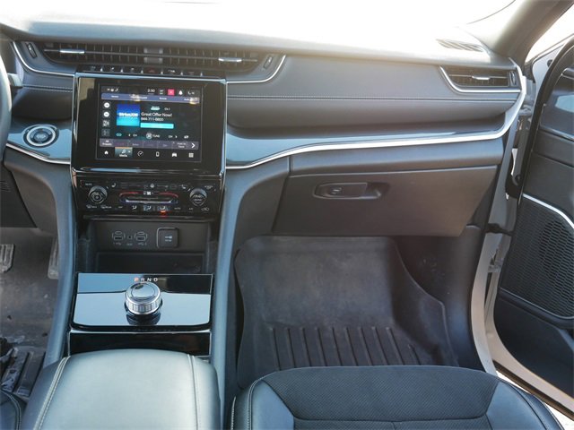 Used 2022 Jeep Grand Cherokee Altitude image 22