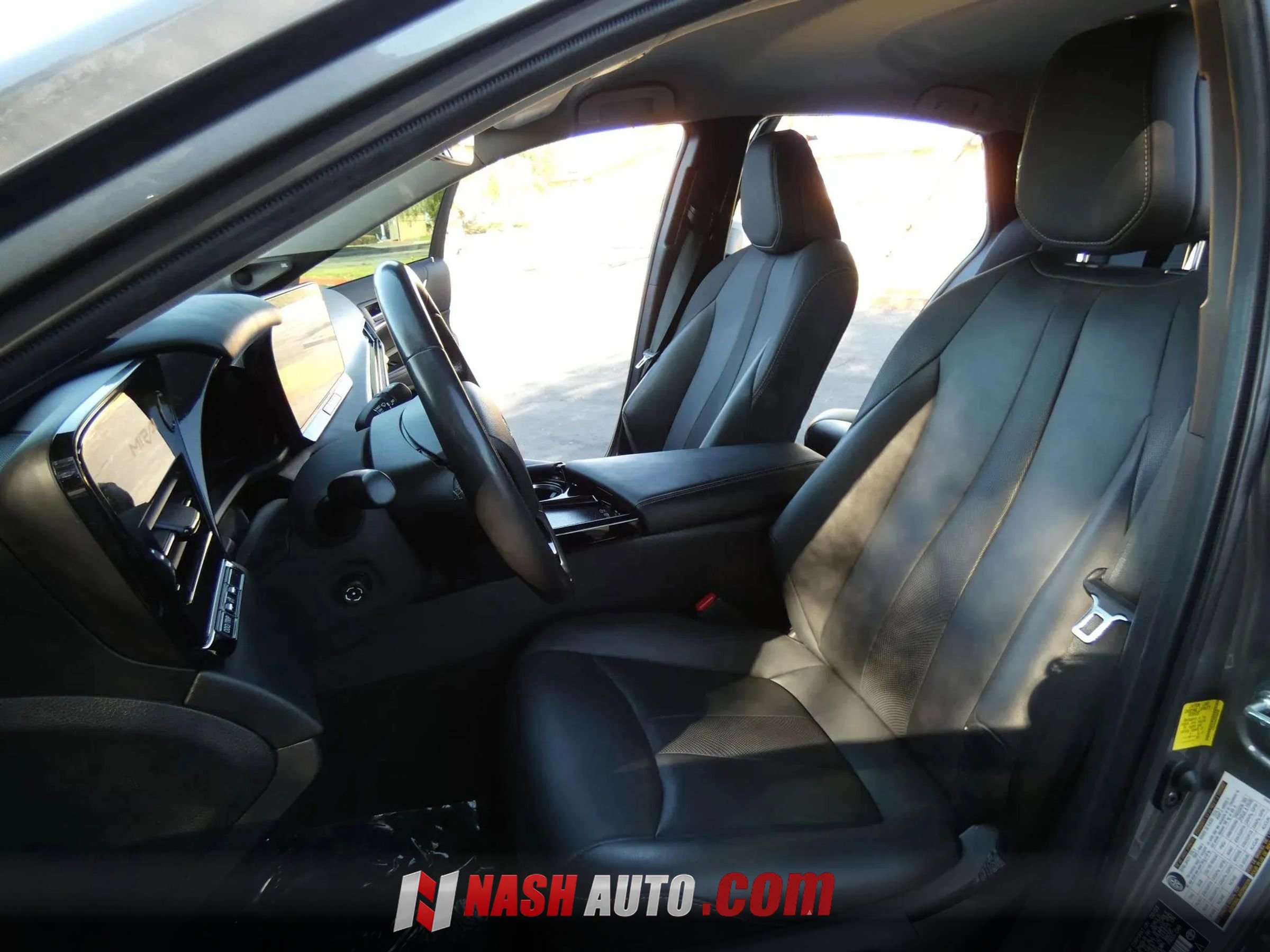 Used 2023 Toyota Mirai w/ Advanced Technology Package RWD image 44