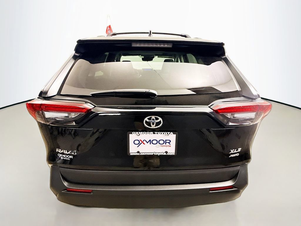 Certified 2025 Toyota RAV4 XLE Premium image 6