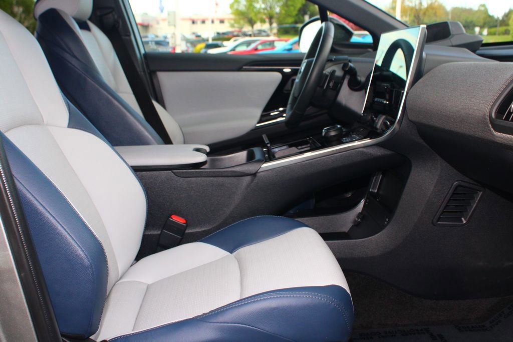 Used 2023 Subaru Solterra AWD image 13