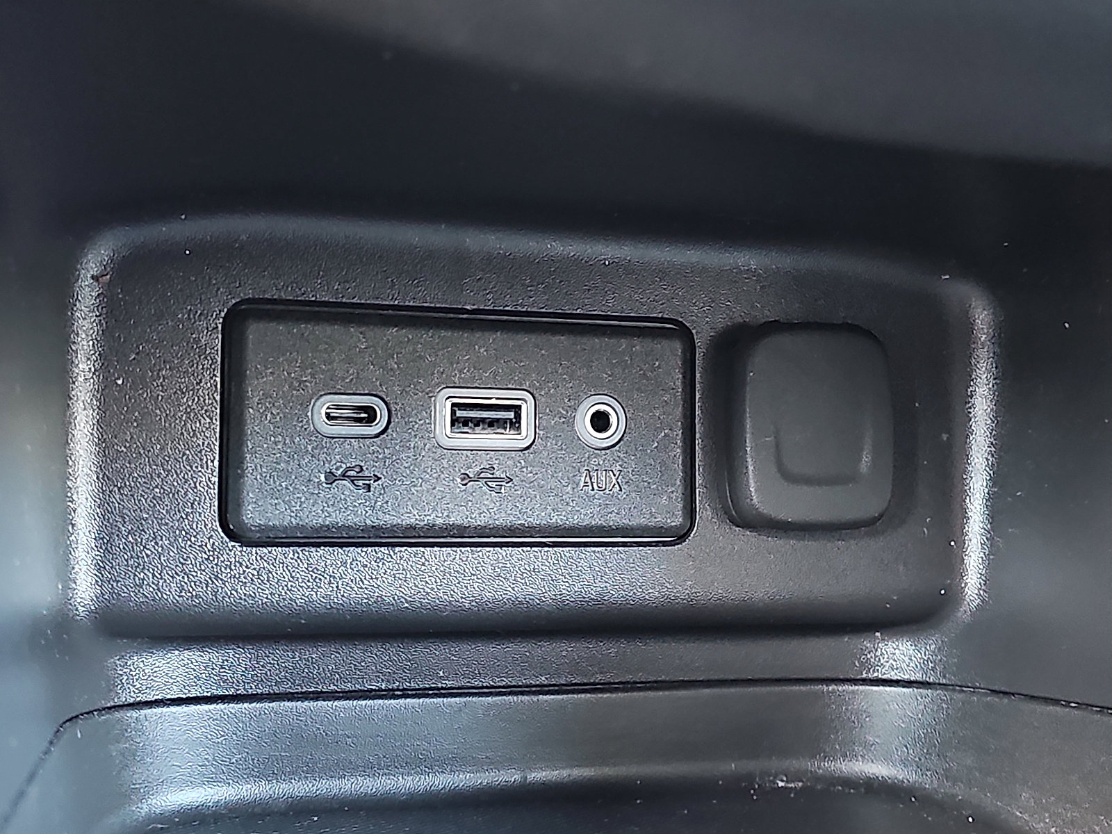 Used 2024 Chevrolet Equinox LT AWD/4WD image 24