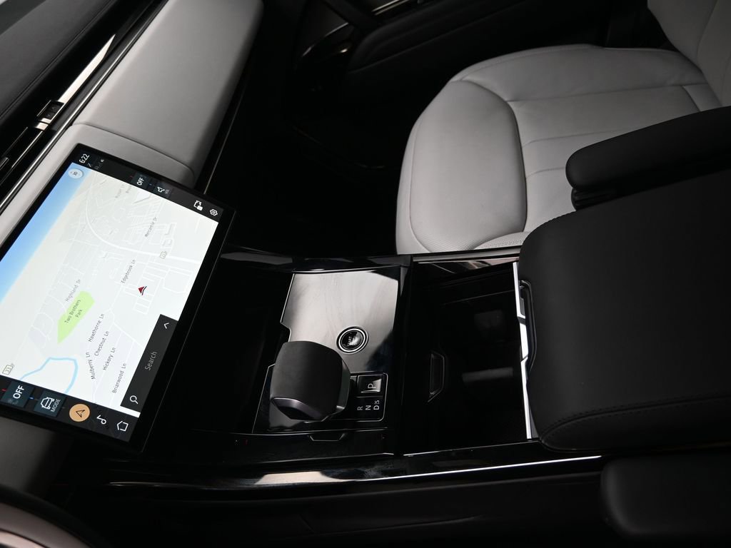 Used 2024 Land Rover Range Rover Sport Dynamic SE image 19