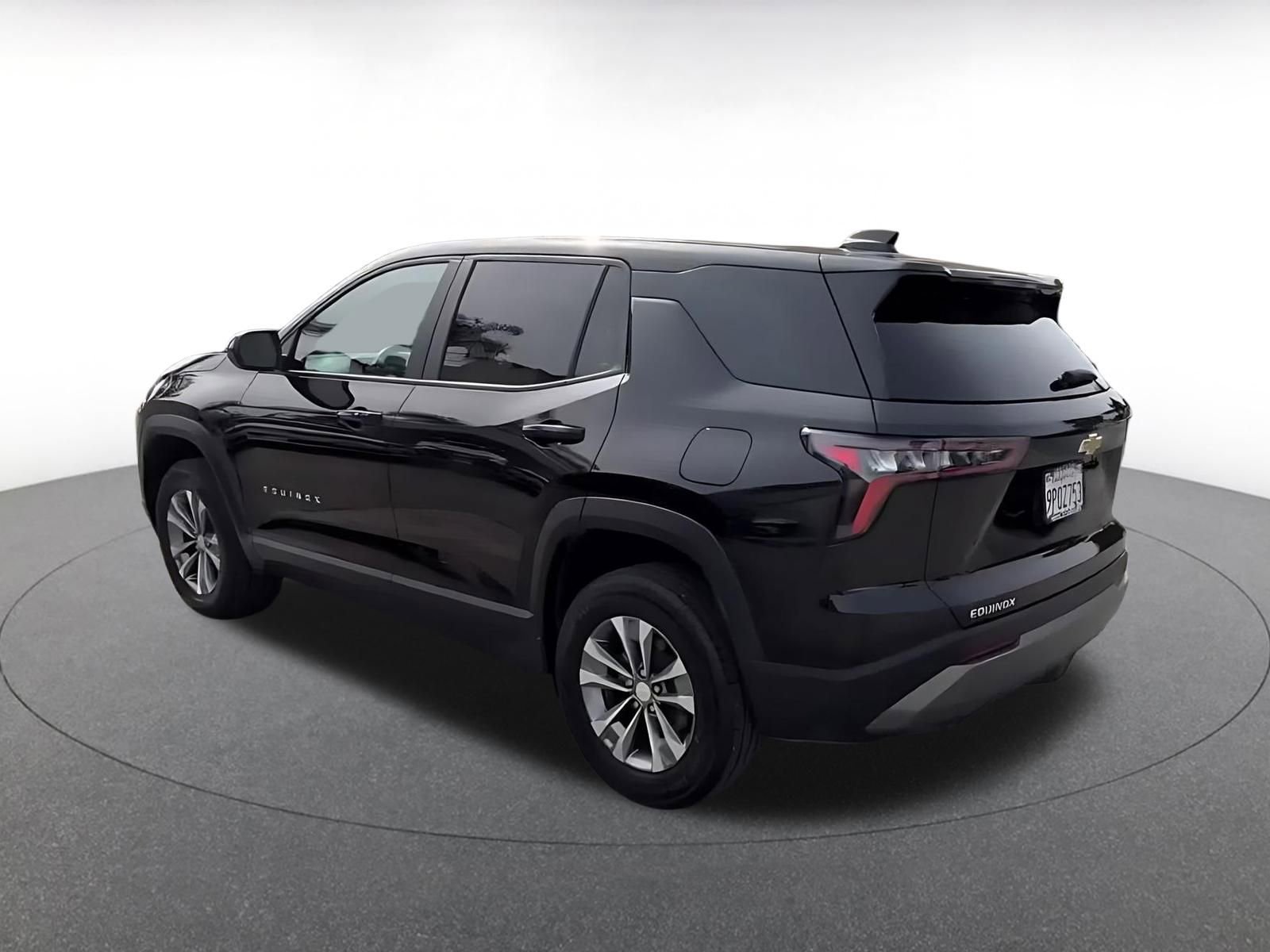 Used 2025 Chevrolet Equinox LT image 9