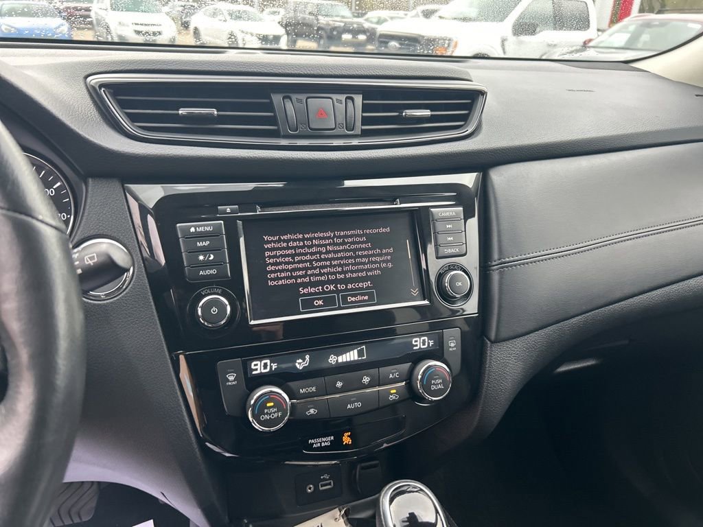 Used 2018 Nissan Rogue SL w/ Premium Package image 11