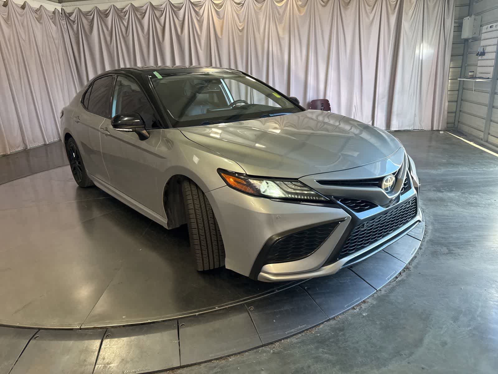 Used 2021 Toyota Camry XSE w/ Navigation Package FWD image 3