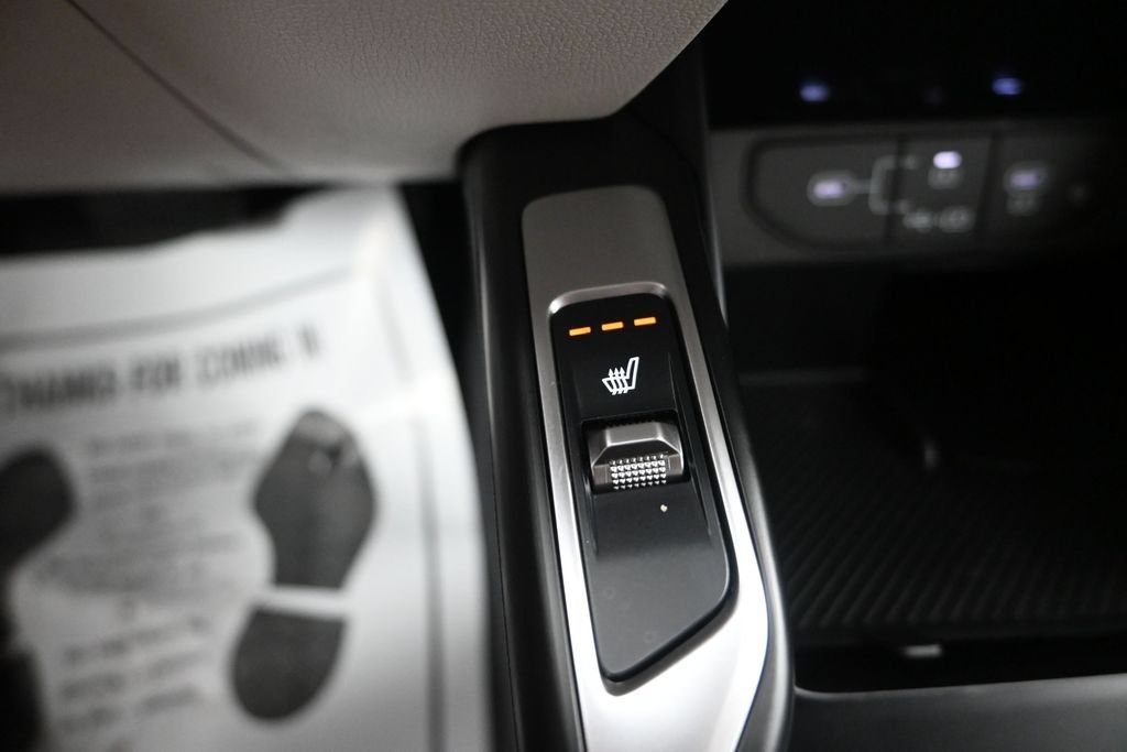 Certified 2025 Kia Sorento S AWD/4WD image 22