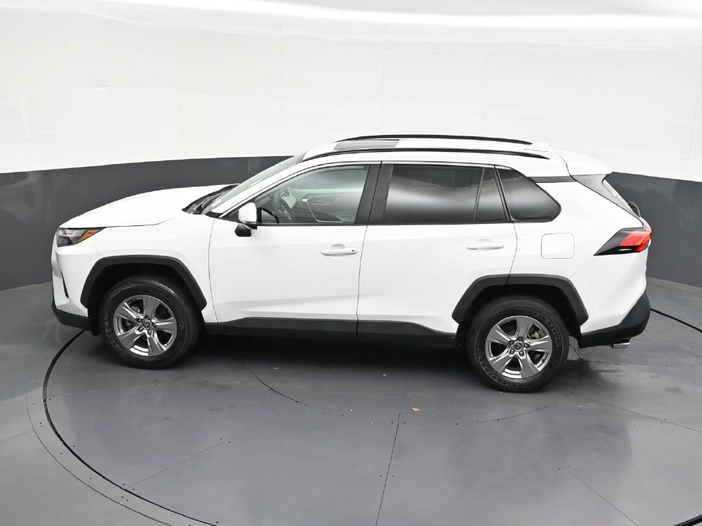 Used 2022 Toyota RAV4 XLE w/ Convenience Package FWD image 19