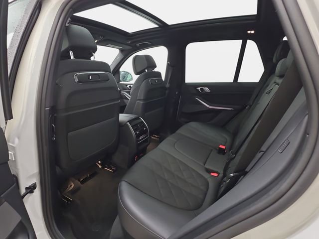 Certified 2025 BMW X5 xDrive40i w/ Climate Comfort Package image 10