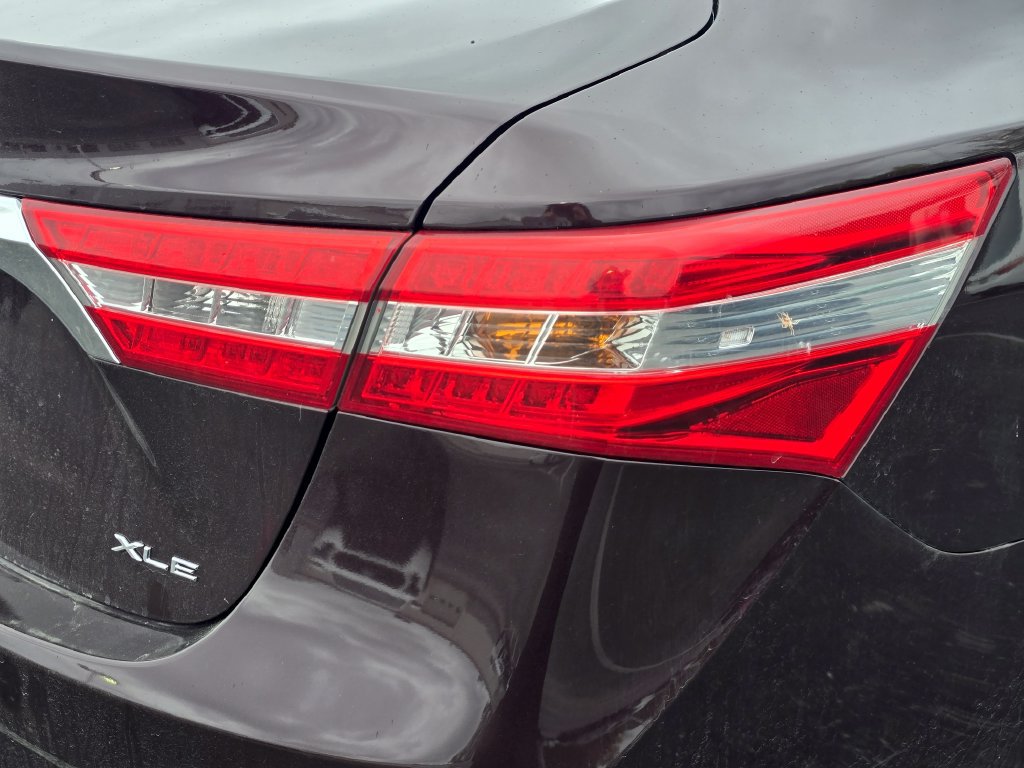 Used 2014 Toyota Avalon XLE FWD image 11