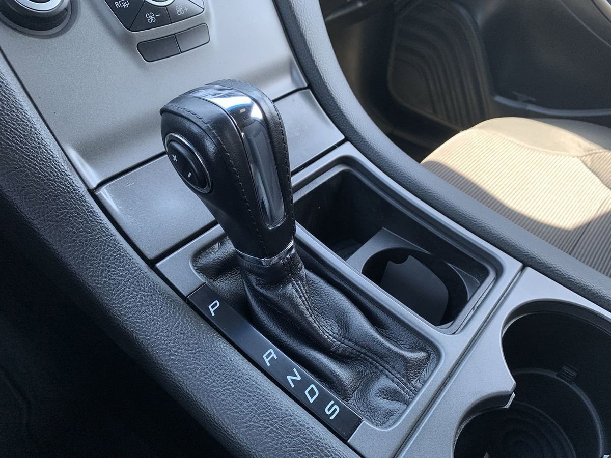 Used 2018 Ford Taurus SEL FWD image 24