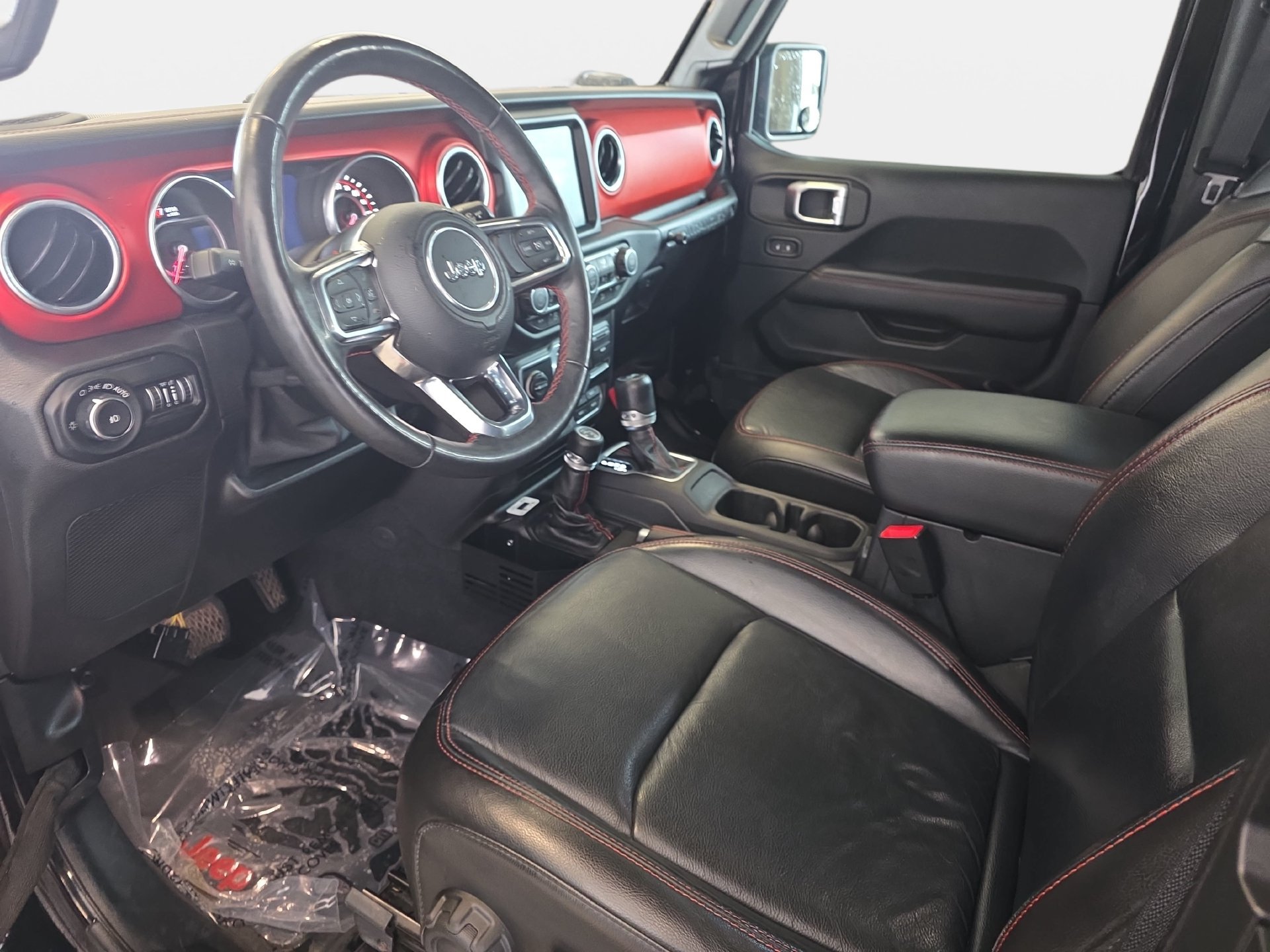 Used 2018 Jeep Wrangler Rubicon AWD/4WD image 15