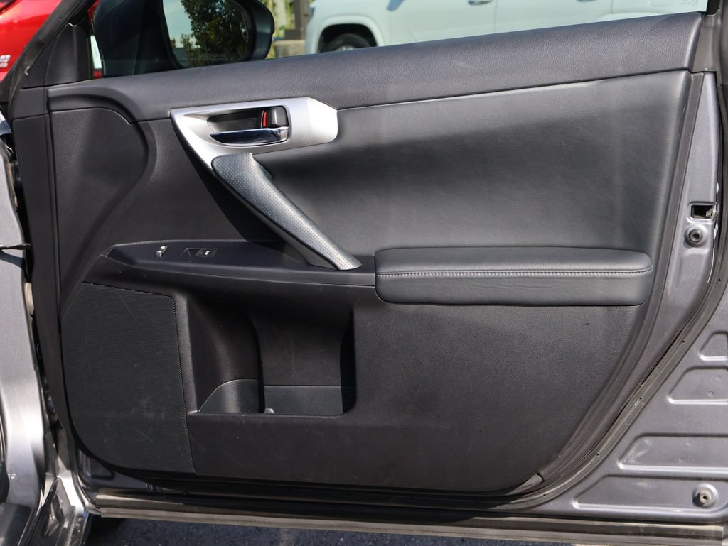 Used 2012 Lexus CT 200h Premium w/ Leather Pkg FWD image 11
