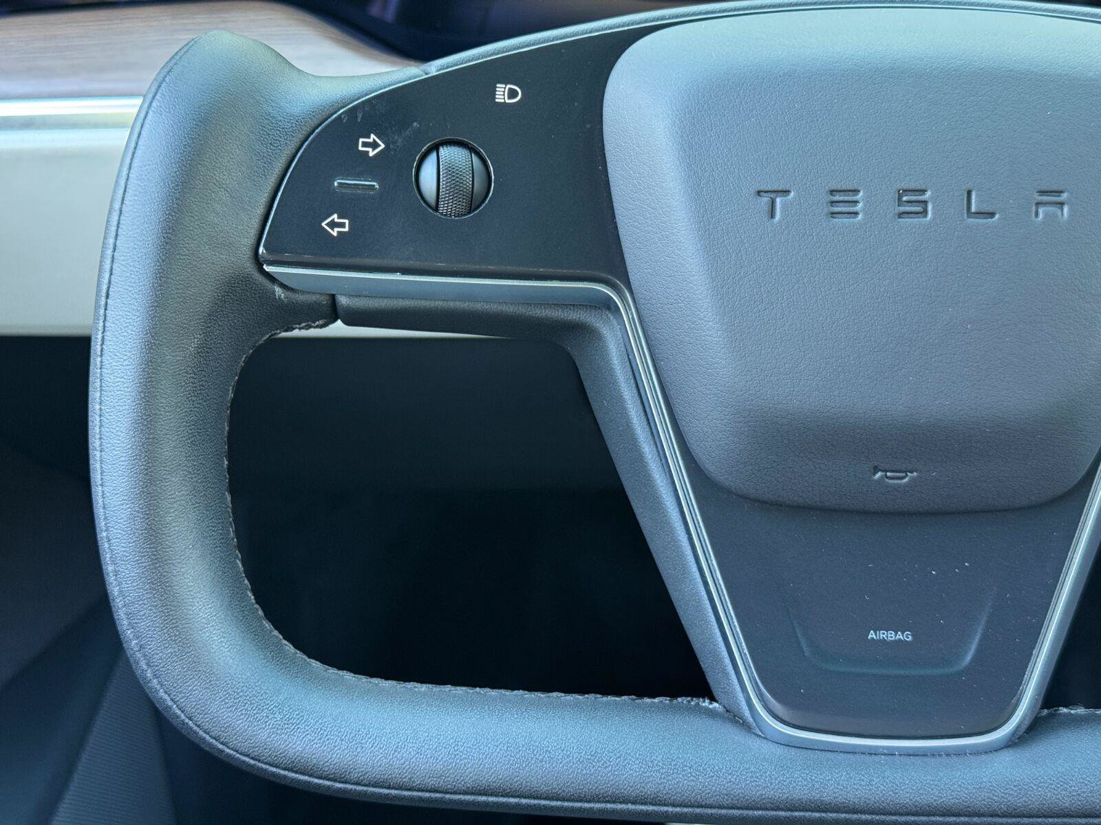 Used 2023 Tesla Model X AWD/4WD image 19