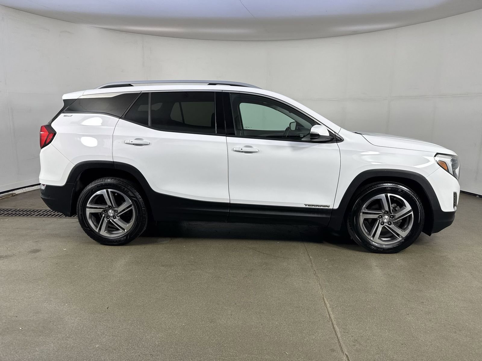 Used 2020 GMC Terrain SLT w/ Preferred Package image 36