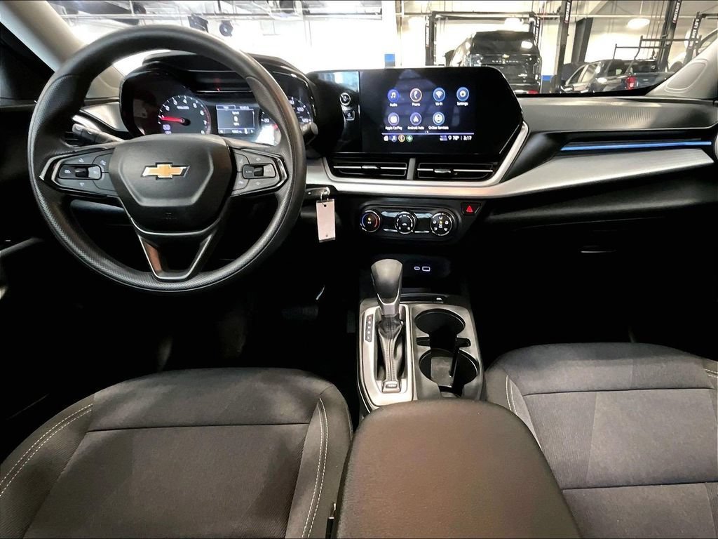 Used 2024 Chevrolet Trax LS FWD image 22
