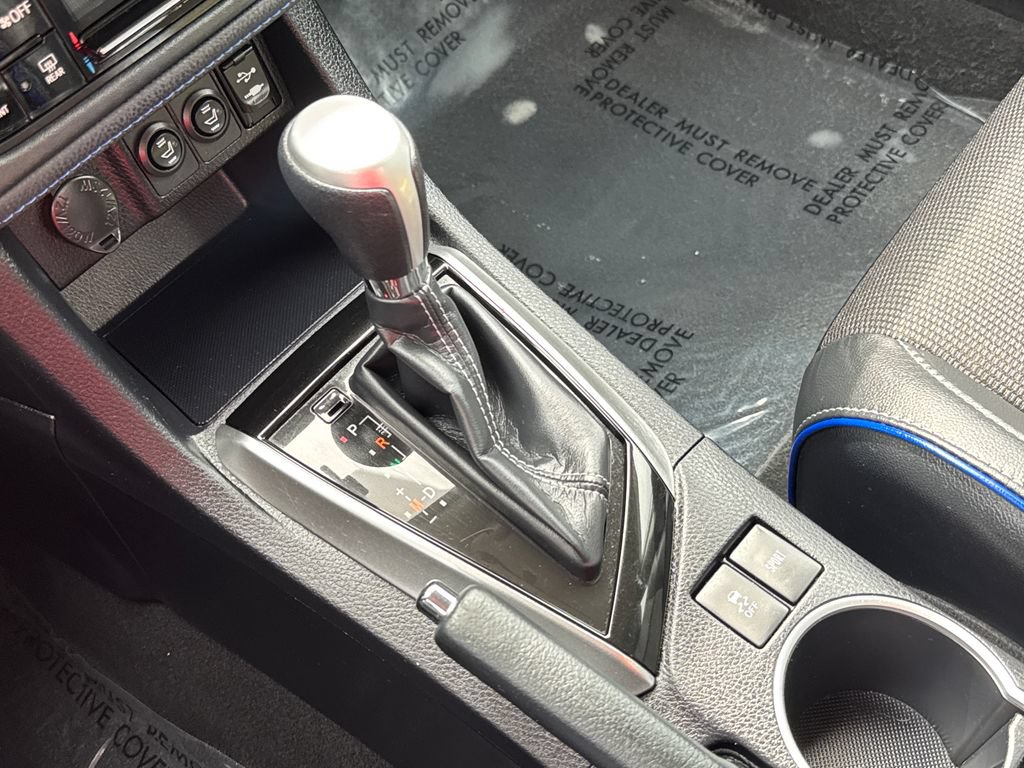 Used 2019 Toyota Corolla SE w/ Carpet Mat Package (TMS) FWD image 25