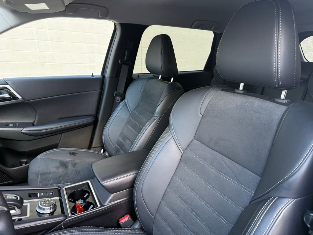 Used 2025 Mitsubishi Outlander SE AWD/4WD image 21