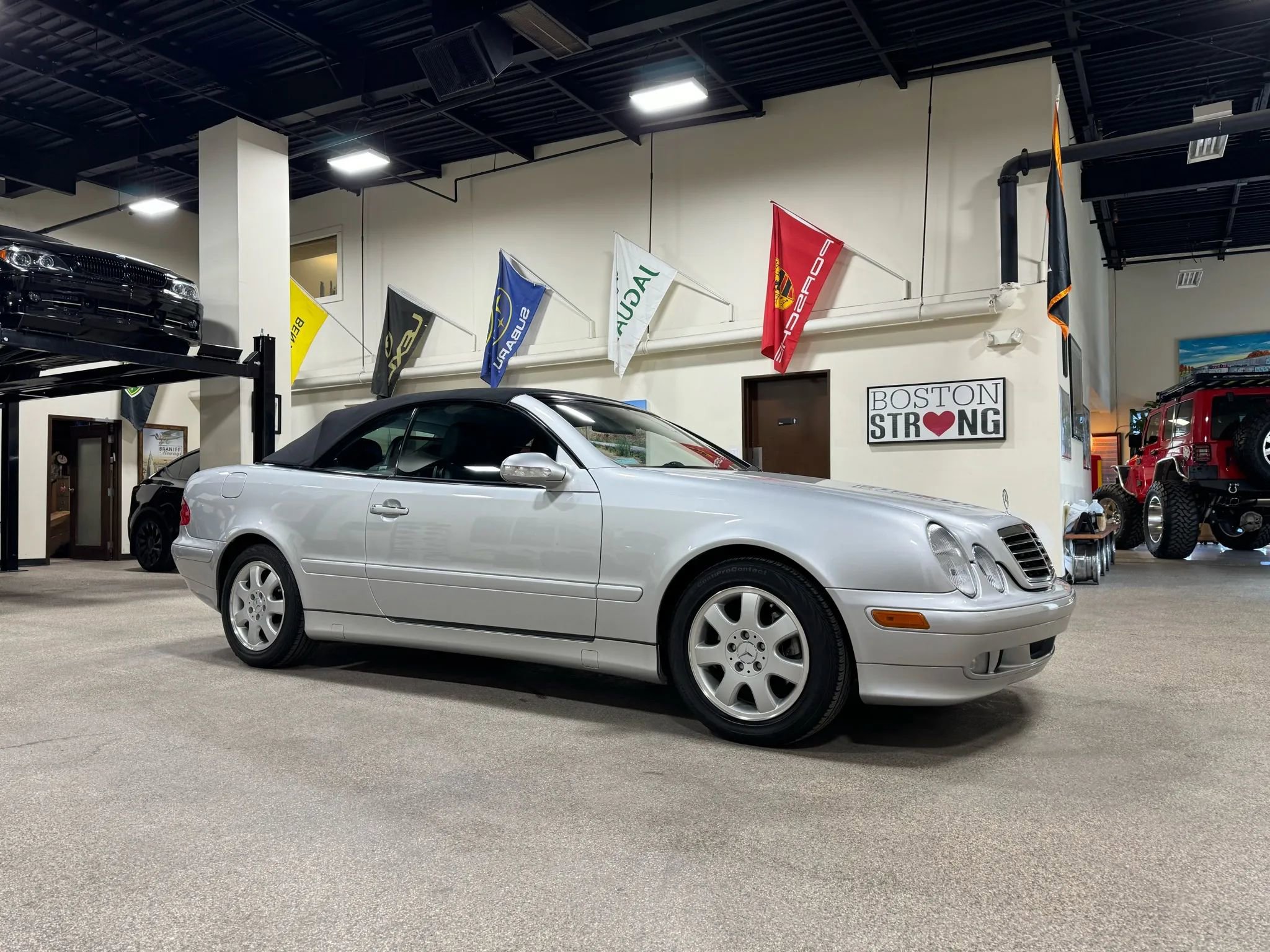 Used 2002 Mercedes-Benz CLK 320 Cabriolet image 3