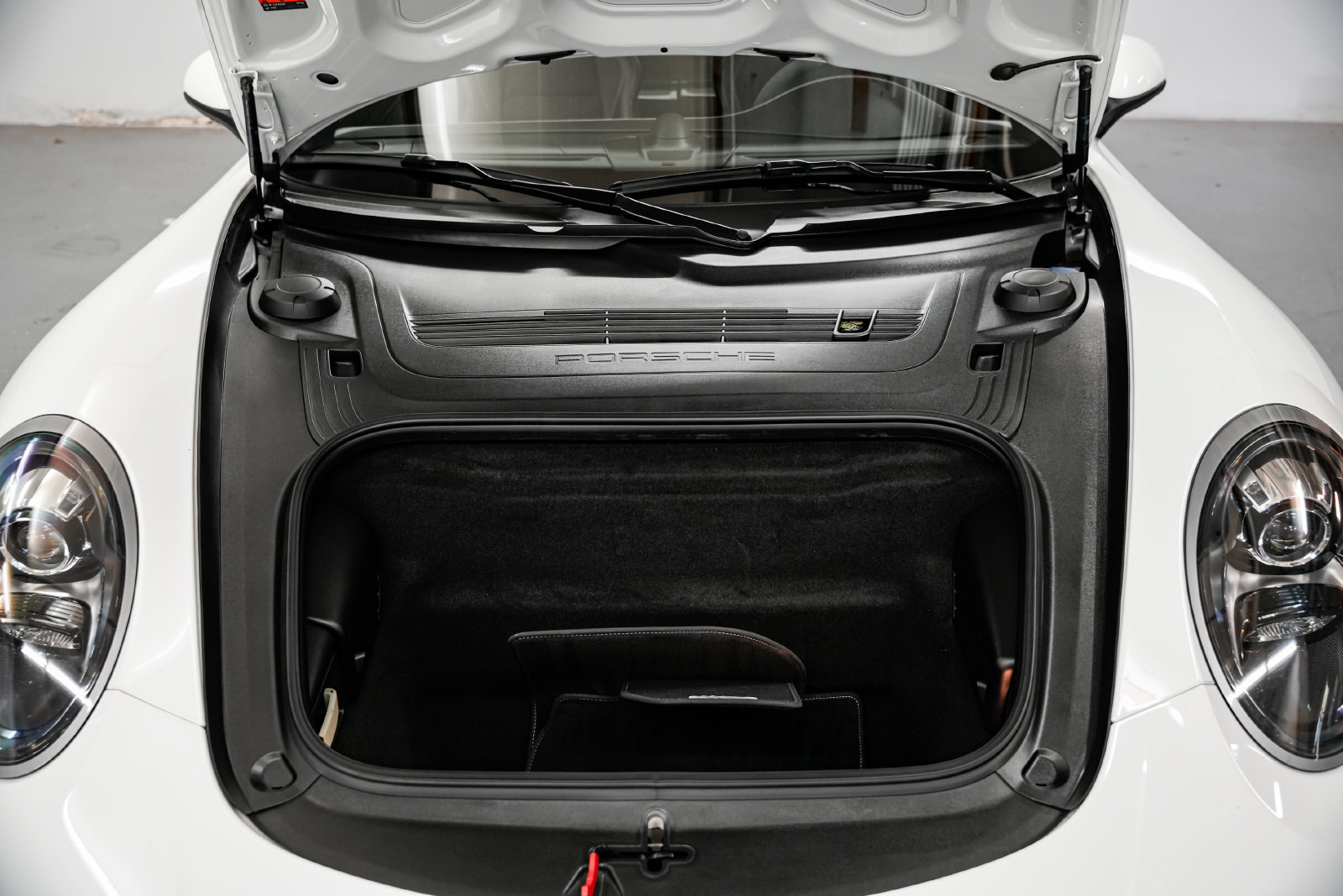 Used 2019 Porsche 911 Targa 4 GTS w/ GTS Interior Package AWD/4WD image 43