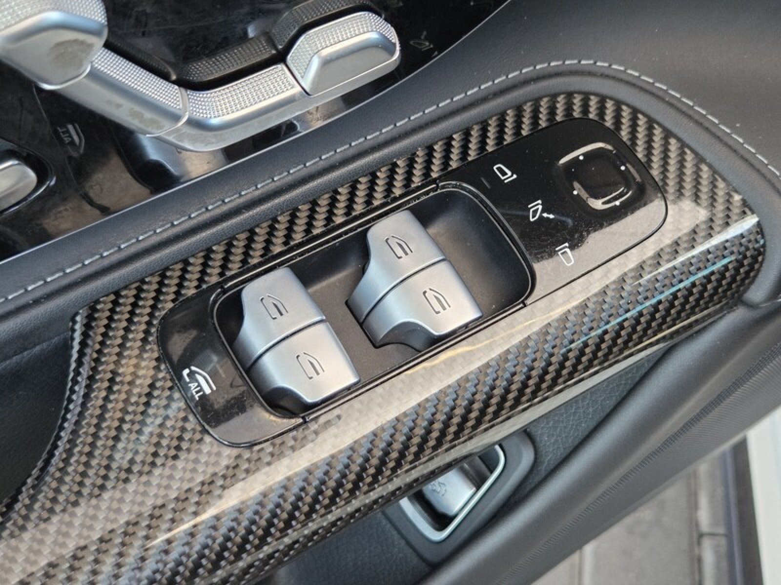 Certified 2022 Mercedes-Benz SL 55 AMG 4MATIC image 22