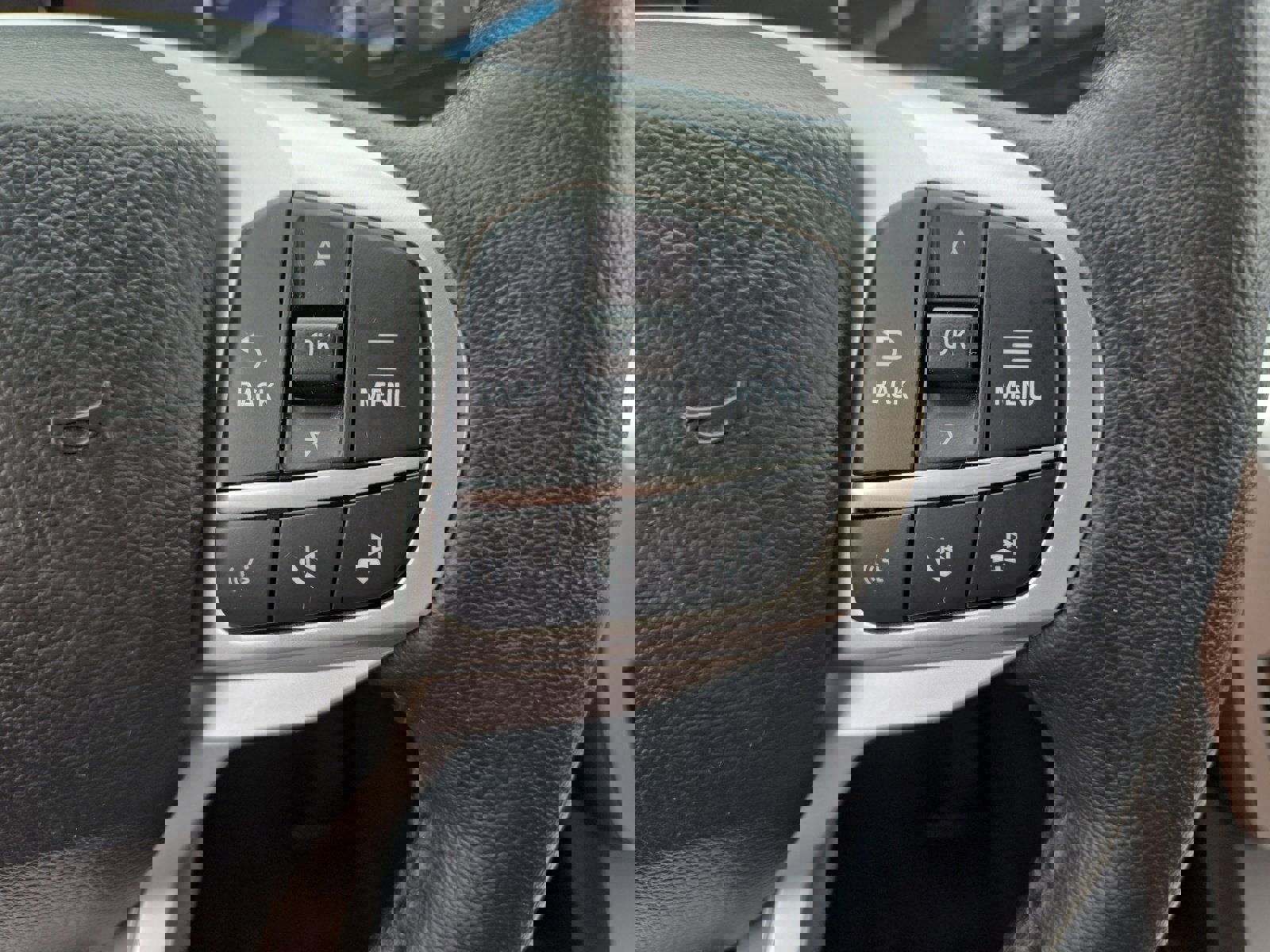 Certified 2022 Ford Explorer XLT w/ Equipment Group 202A image 15