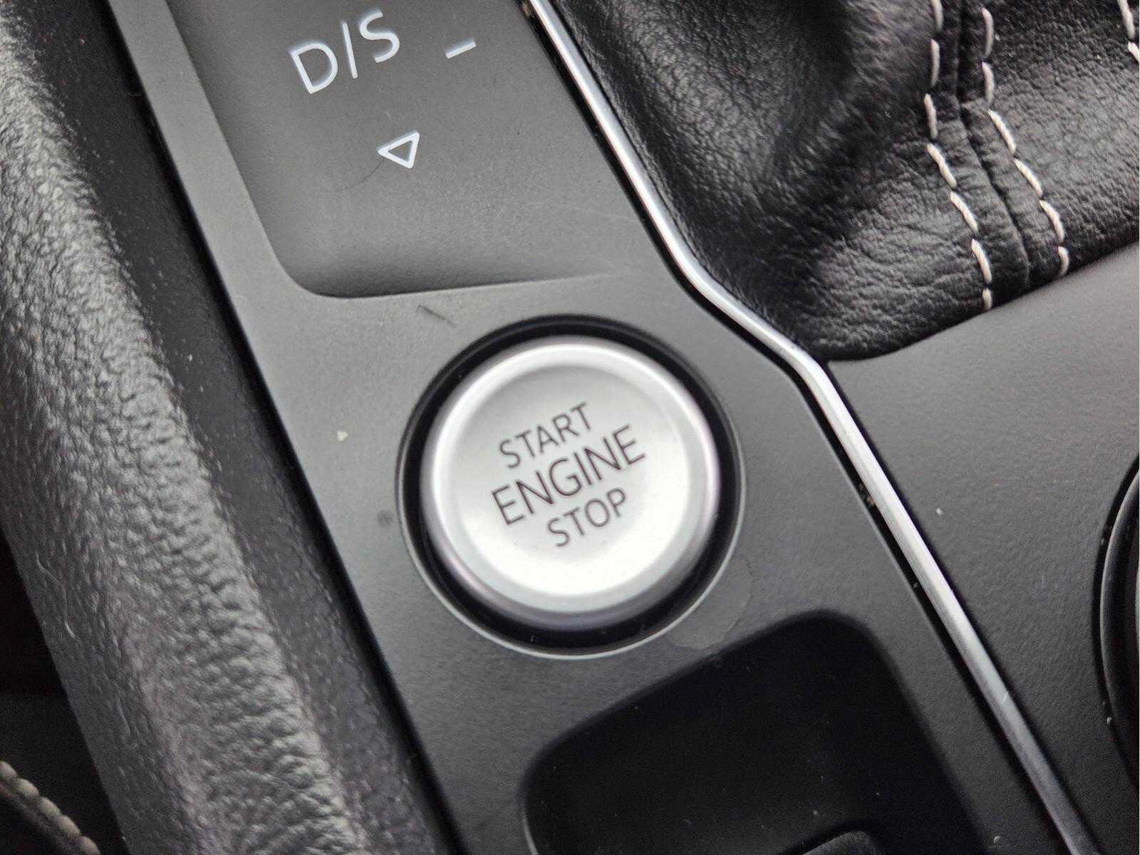 Used 2022 Volkswagen Atlas SEL AWD/4WD image 26