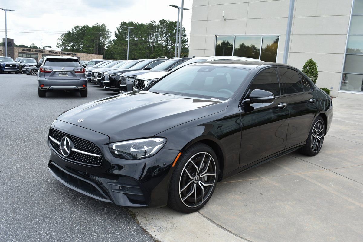 Used 2022 Mercedes-Benz E 350 Sedan w/ AMG Line Exterior image 9