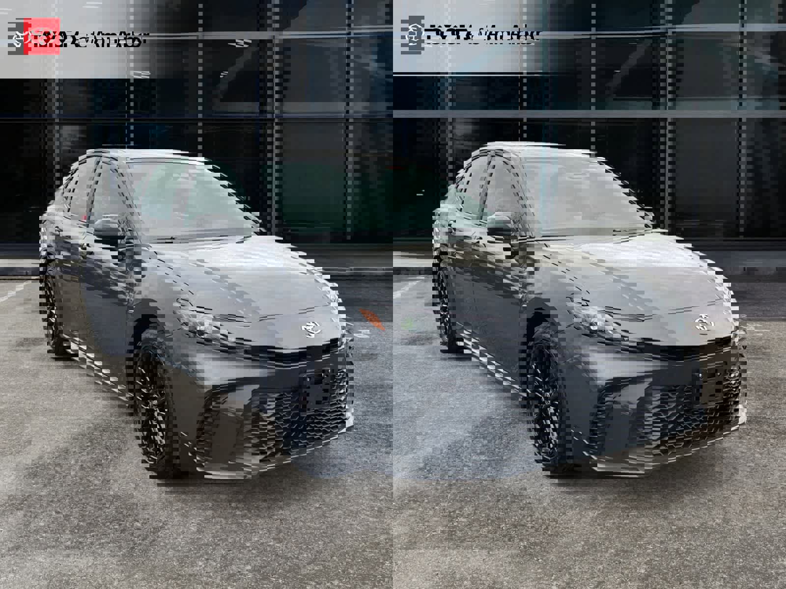 Used 2025 Toyota Camry SE image 1